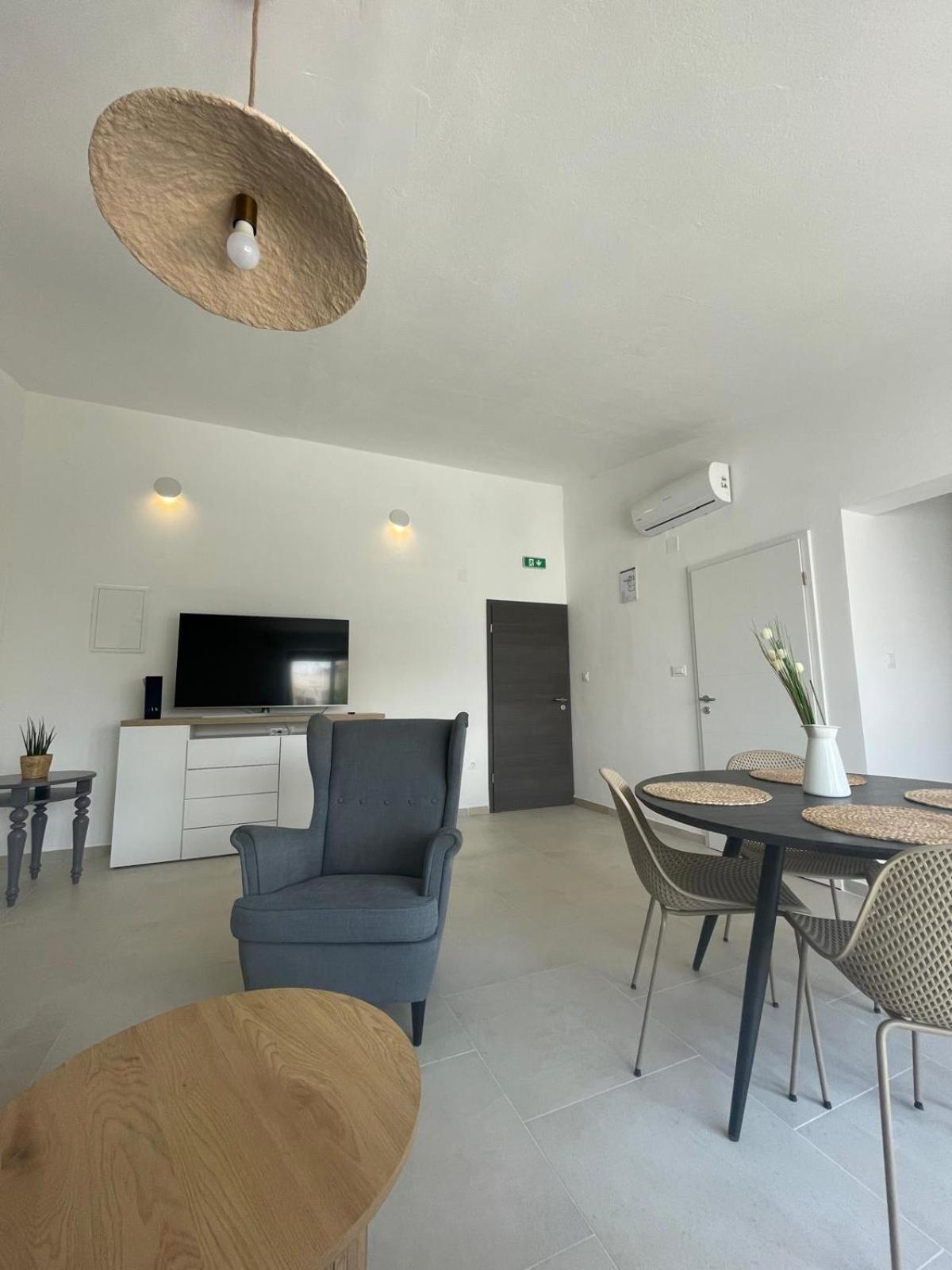 Apartments Ula Vodice Exteriör bild